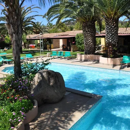 מלון דירות Village