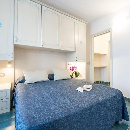 מלון דירות Village