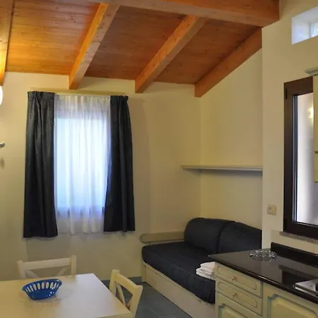 Aparthotel Village 3*