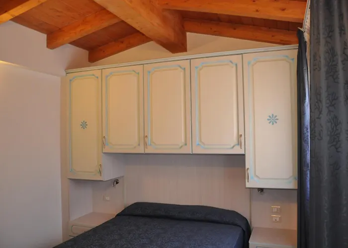 Village Apartmanhotel 3*