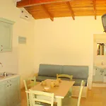 מלון דירות Village
