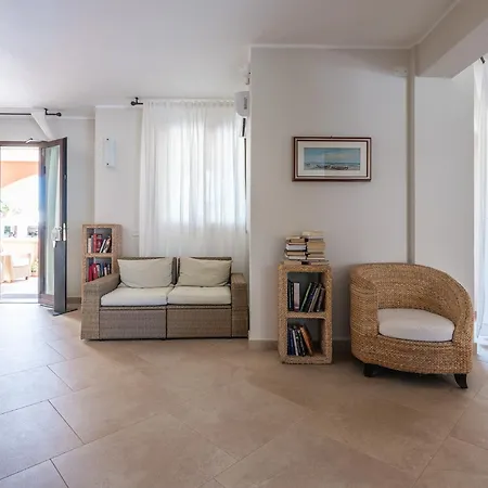 Village Apartahotel 3*