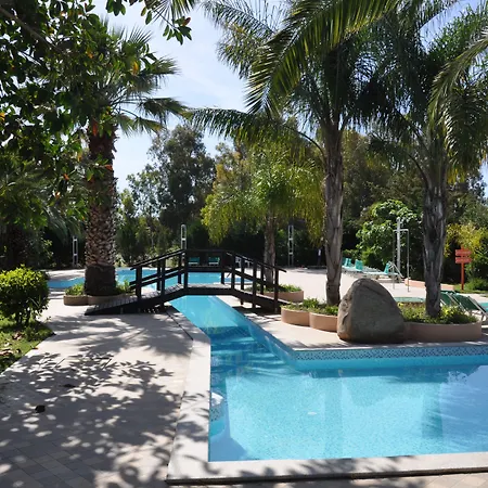 Apartahotel Village