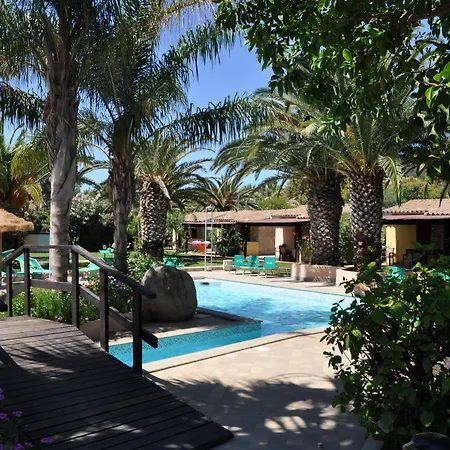 Village Apartahotel
