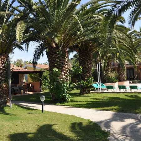 Apartahotel Village