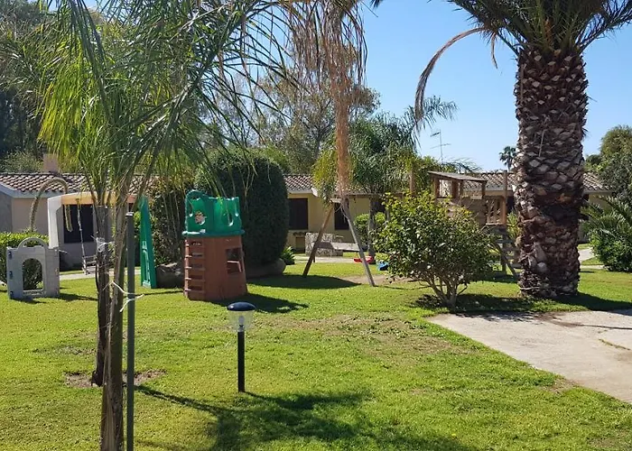 Village Apartahotel 3*