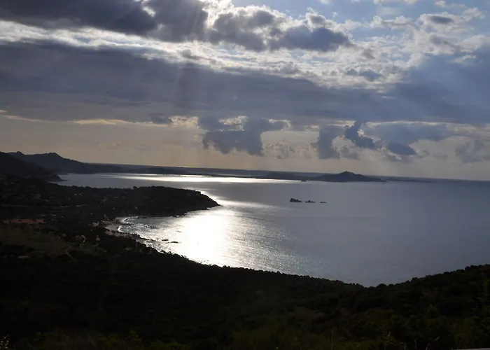 Апарт-готель Village 3*